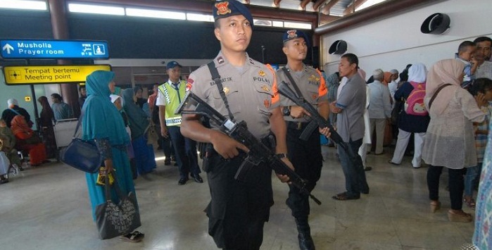 Indonesian militants planned New Year`s assault with machetes